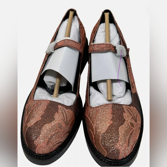 JEFFREY CAMPBELL PINK AND BLACK FLATS WITH VINTAGE SADDLE DESIGN - Picture 1 of 7